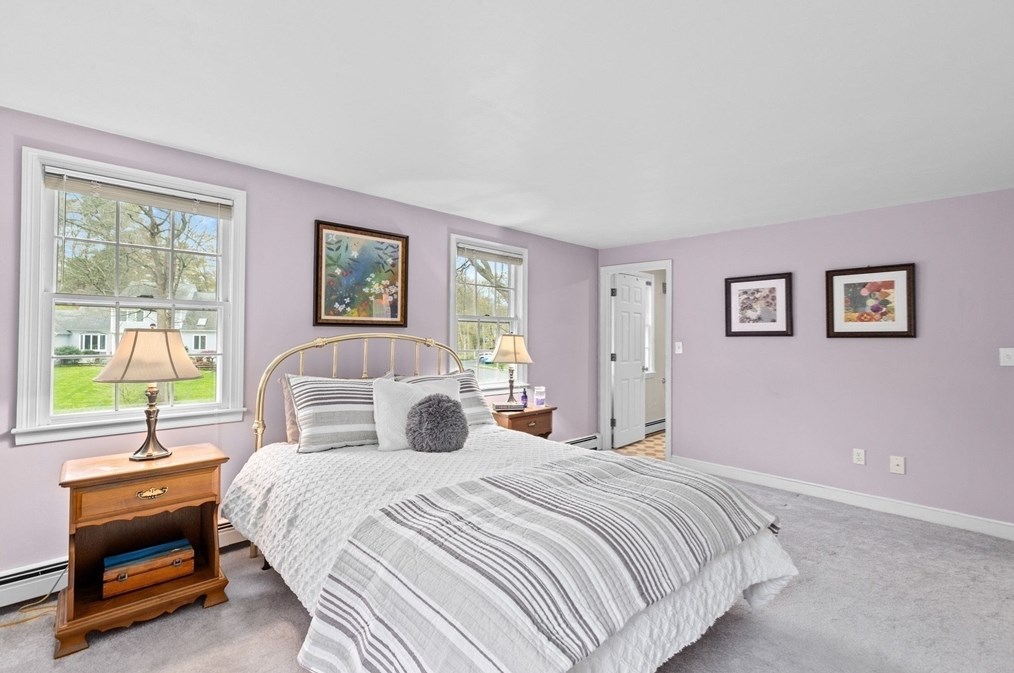 14 Camelot Dr, Hingham MA 02043-4866 exterior