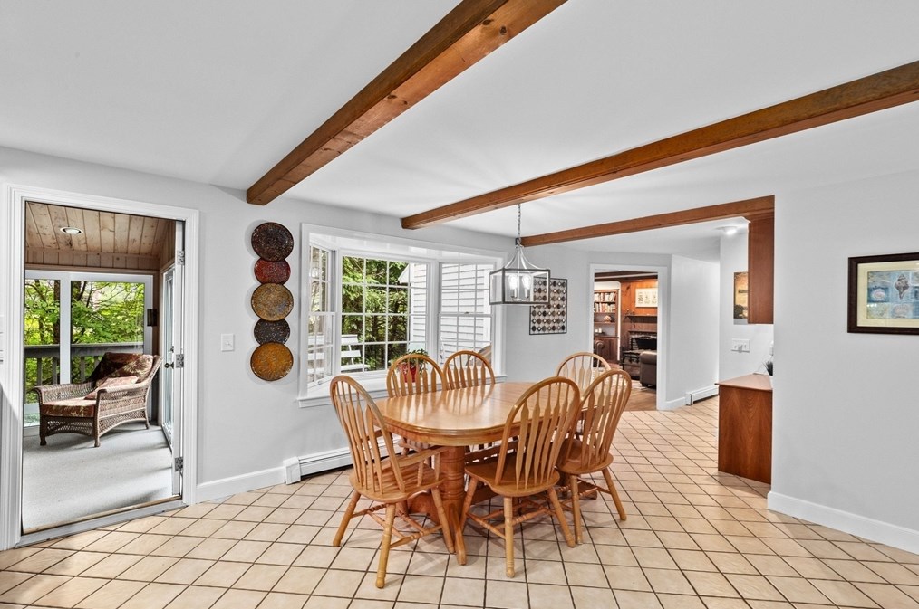 14 Camelot Dr, Hingham MA 02043-4866 exterior