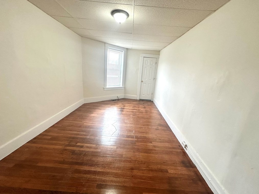 1060 Chicopee St, Chicopee MA 01013-2994 exterior