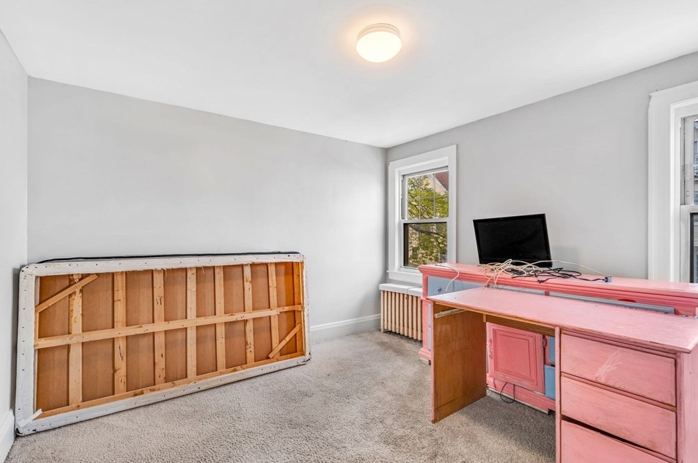 16 Howard St, Lynn MA  01902-3008 exterior