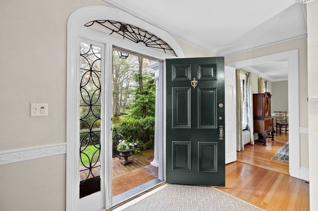 44 Montvale Rd, Newton, MA 02459