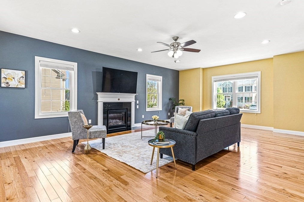 96 Clement Rd, Dracut MA 01826 exterior