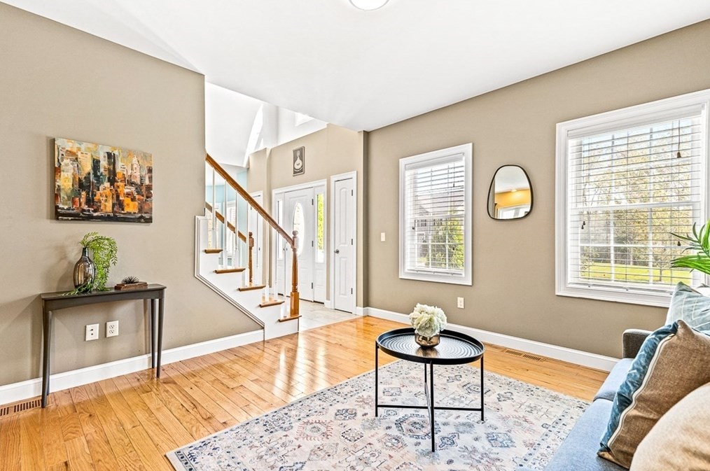 96 Clement Rd, Dracut MA 01826 exterior