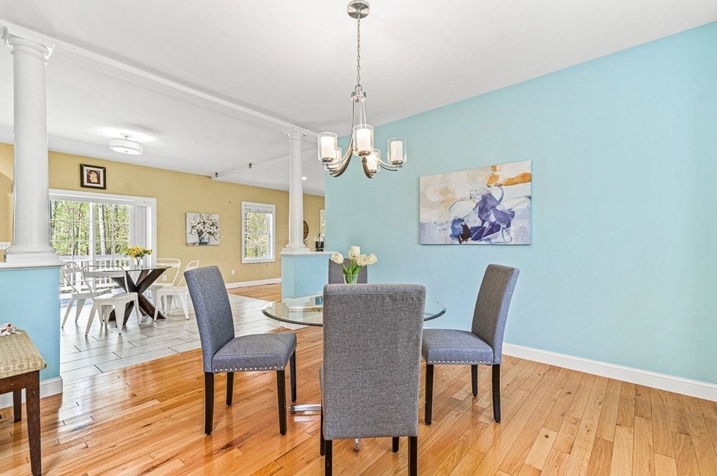 96 Clement Rd, Dracut MA 01826 exterior