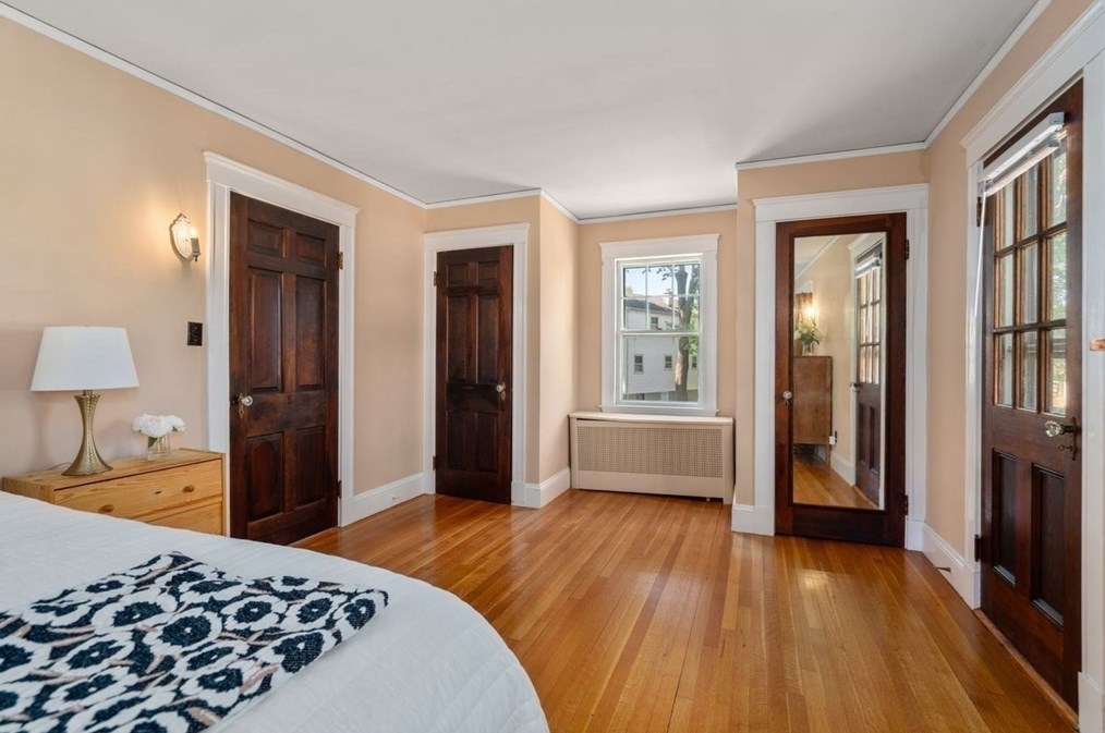 70 Vernon St, Newton MA 02458-2046 exterior