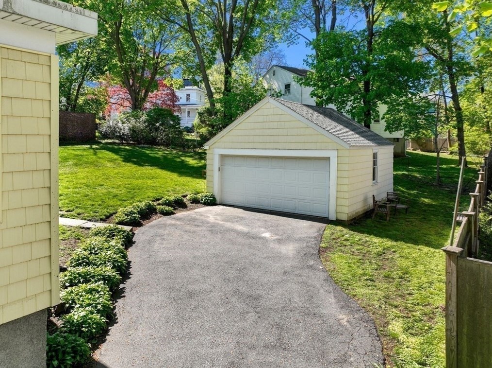 70 Vernon St, Newton MA 02458-2046 exterior