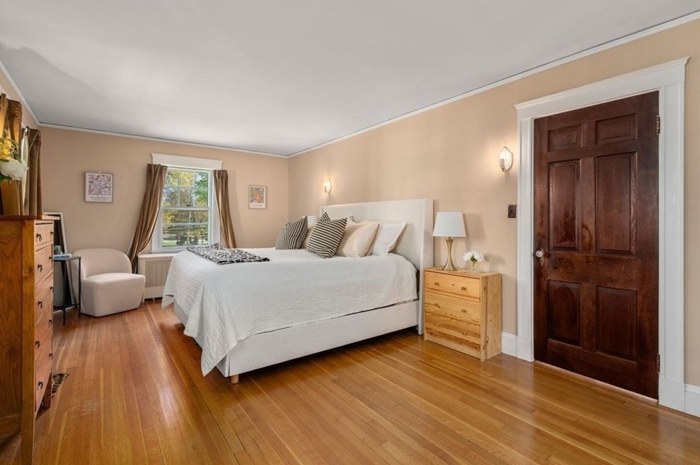 70 Vernon St, Newton MA 02458-2046 exterior