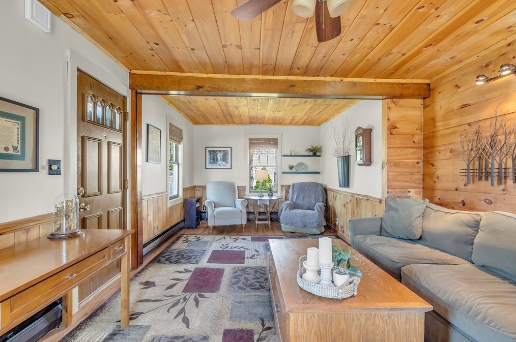 51 Goodale St, Haverhill MA 01830-4209 exterior