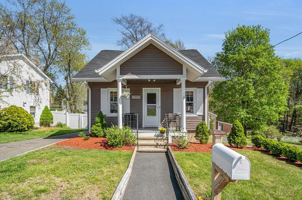 51 Goodale St, Haverhill MA 01830-4209 exterior