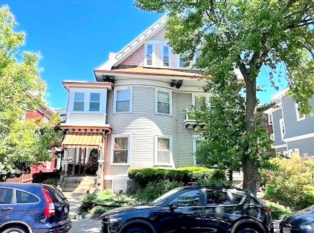 9 Willis St, Roxbury Xing, MA 02125 exterior