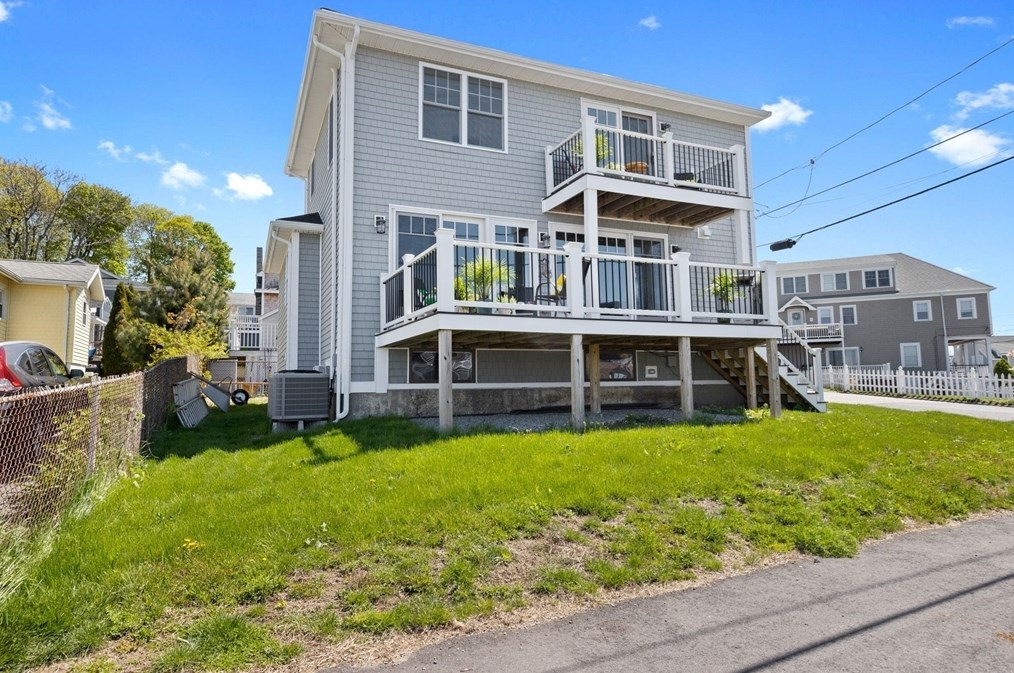 1 Roosevelt Ave, Hull, MA 02045