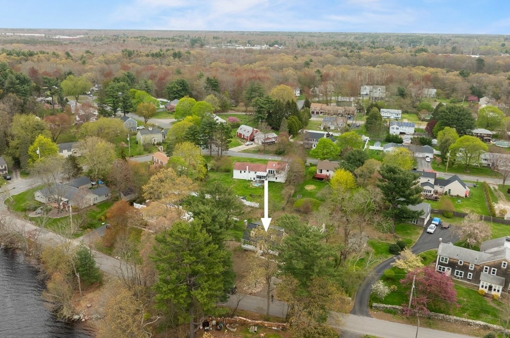 163 Lakeside Dr, East Bridgewater MA 02324-1019 exterior