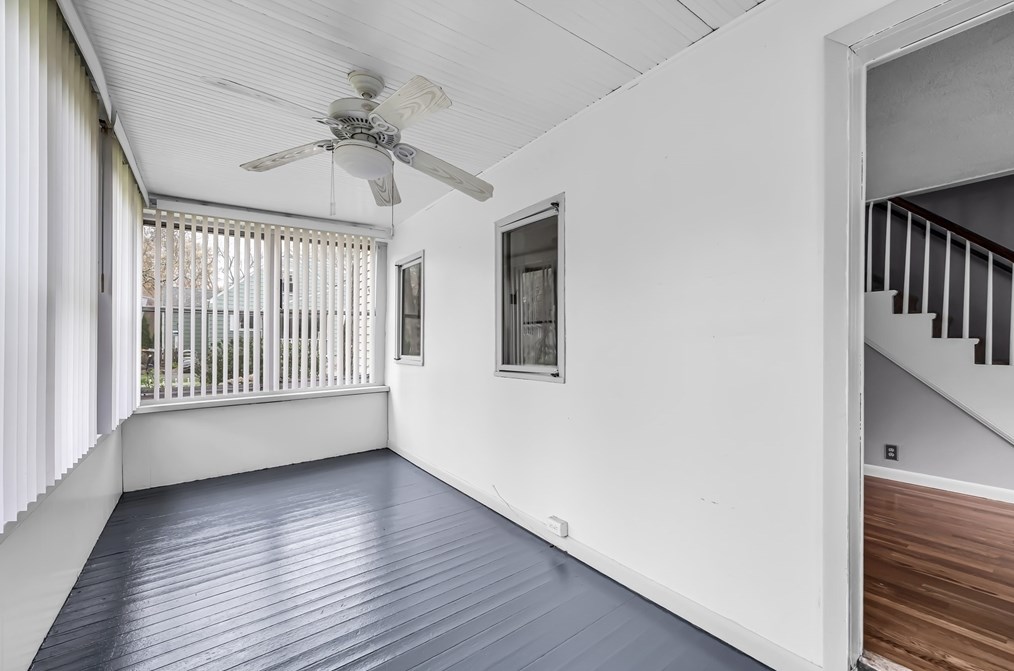 214 Parkerview St, Springfield MA  01129-1328 exterior