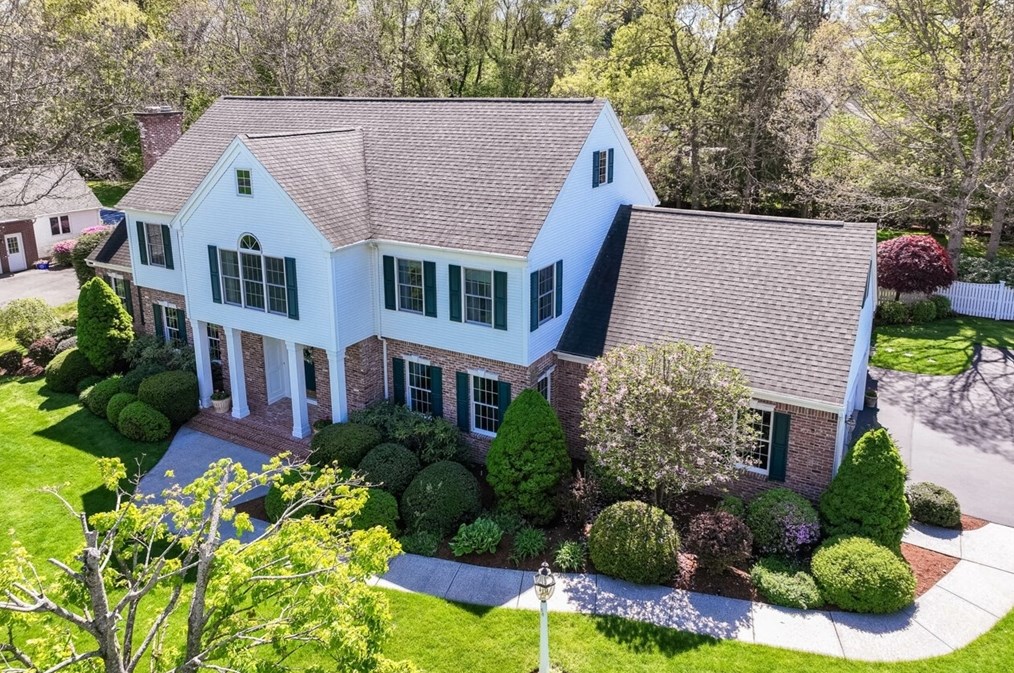 68 Pendleton Ln, Springfield, MA 01106