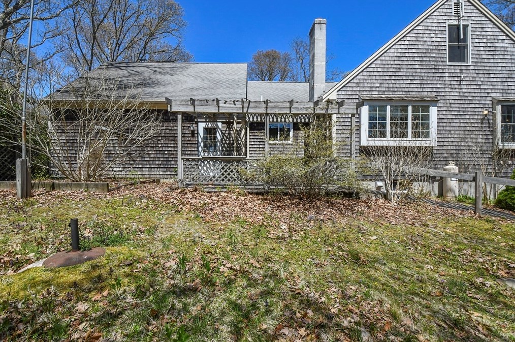 23 Old Forge Rd, North Falmouth, MA 02556
