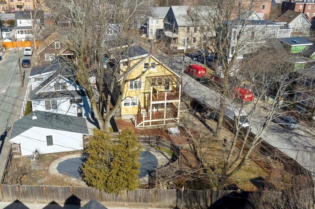 4 Verdun St, Cambridge, MA 02140 exterior