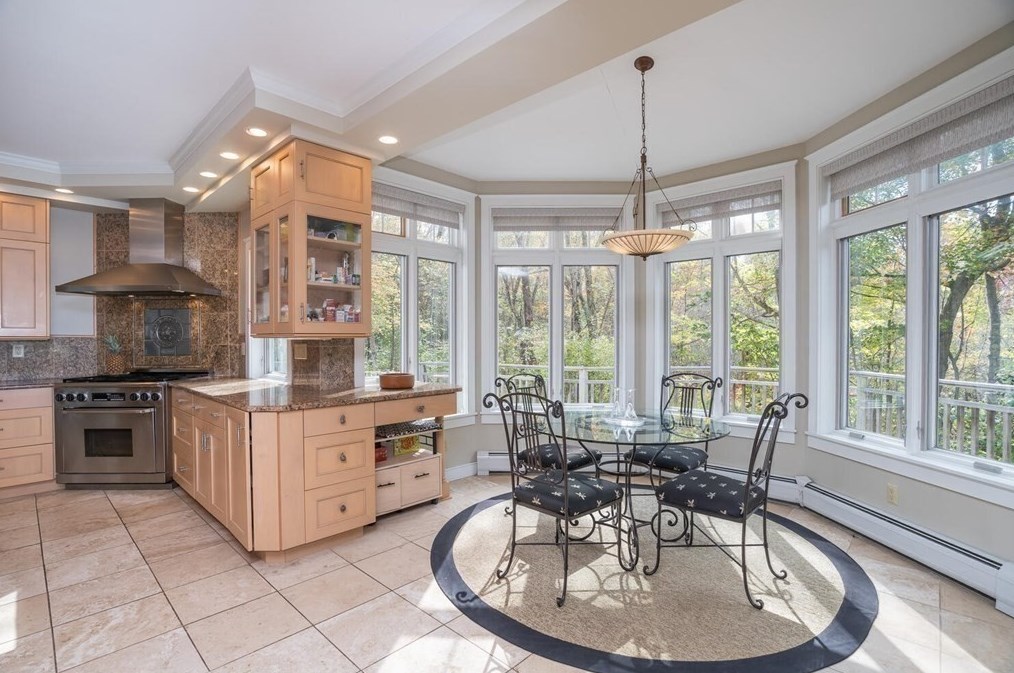 51 Hop Brk Rd, Amherst MA 01002-2771 exterior