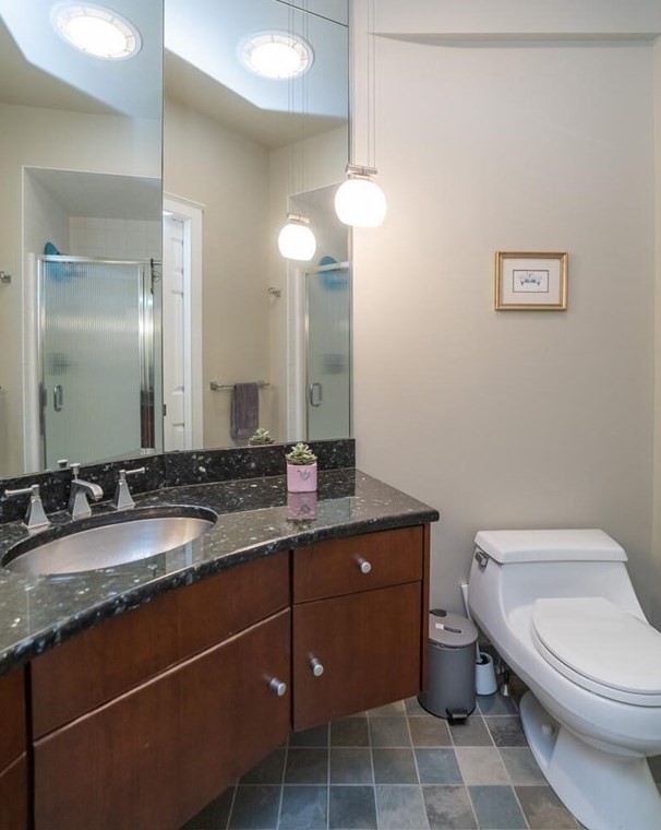 51 Hop Brk Rd, Amherst MA 01002-2771 exterior