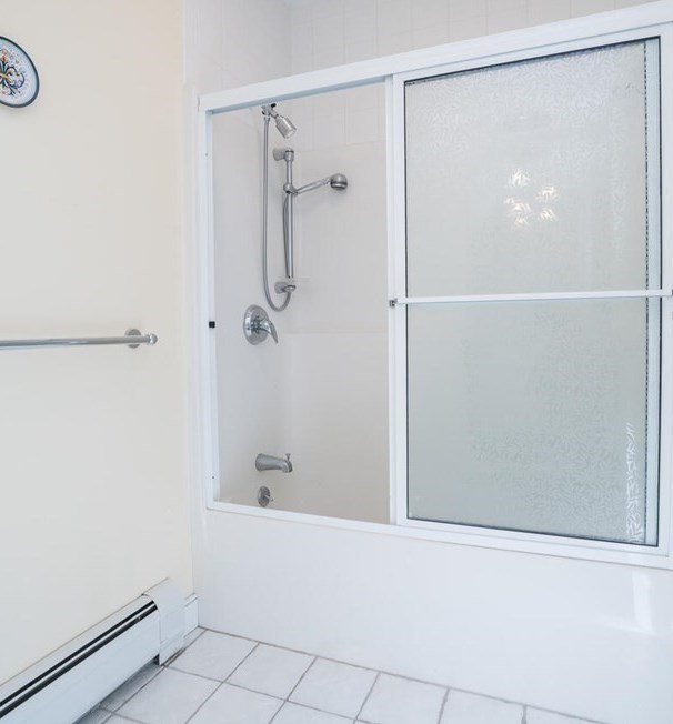 51 Hop Brk Rd, Amherst MA 01002-2771 exterior