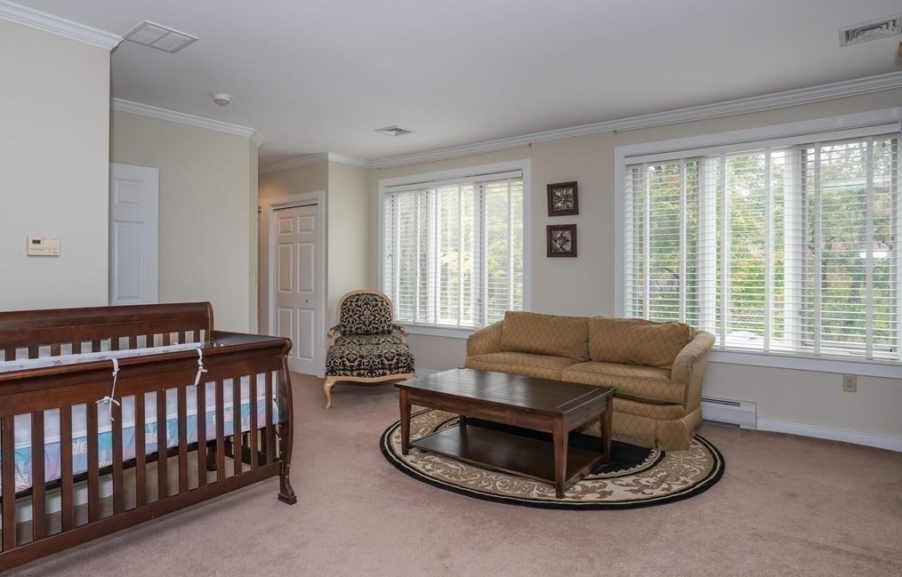 51 Hop Brk Rd, Amherst MA 01002-2771 exterior