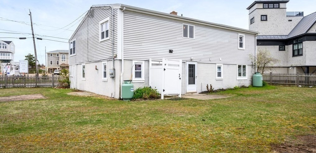 78 Southern Blvd, Newbury MA 01951-2121 exterior