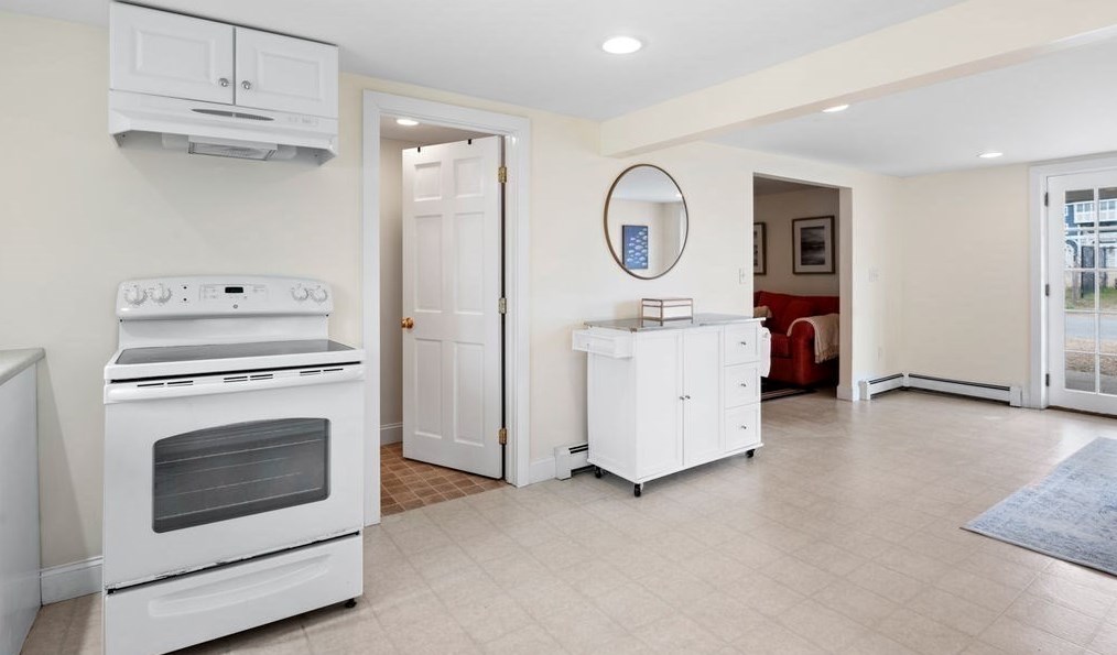 78 Southern Blvd, Newbury MA 01951-2121 exterior