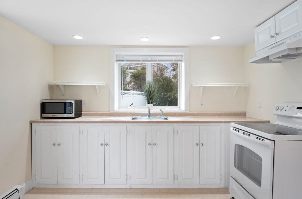 78 Southern Blvd, Newbury MA 01951-2121 exterior