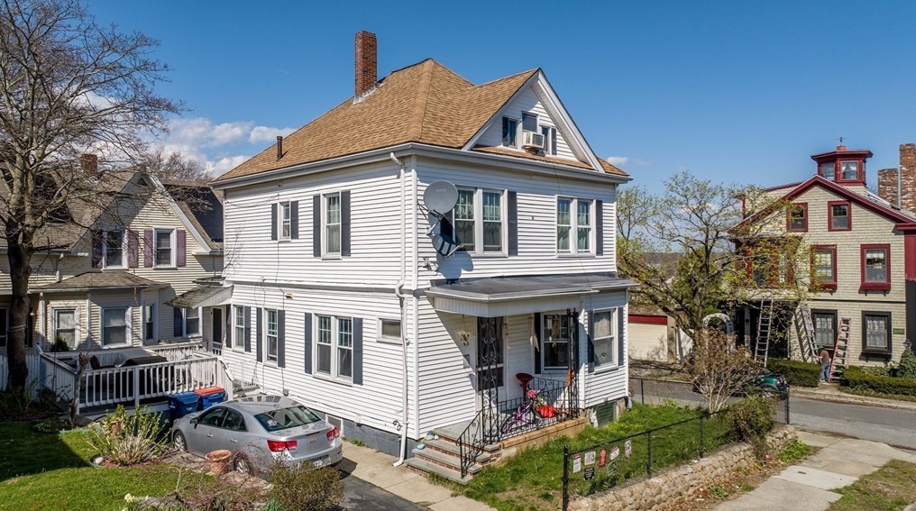 43 Willis St, New Bedford, MA 02740