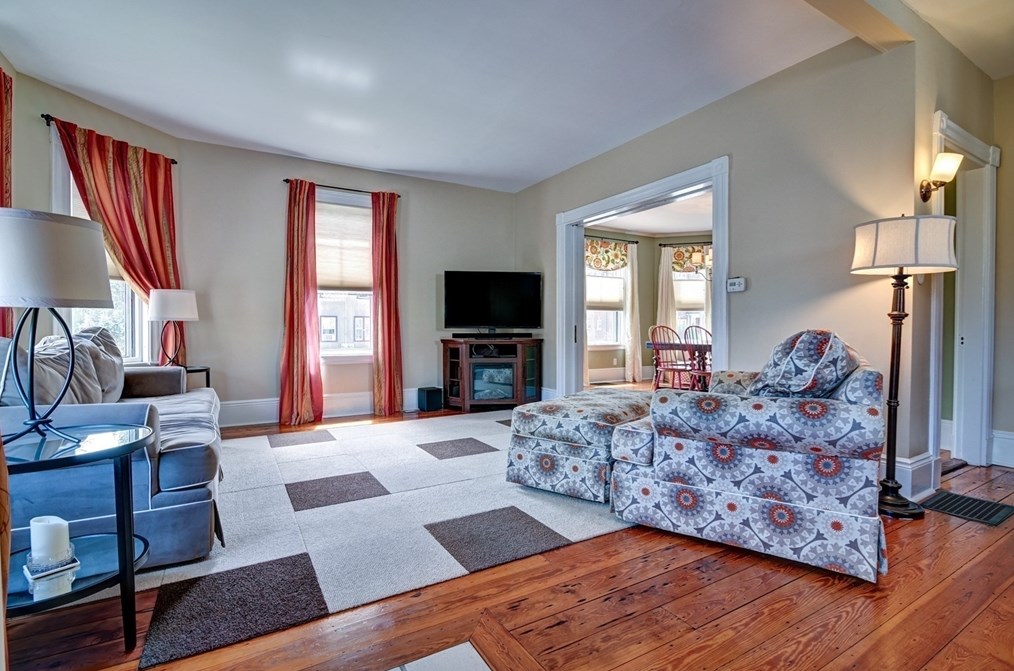 72 Elm Ave, Quincy MA  02170-2940 exterior