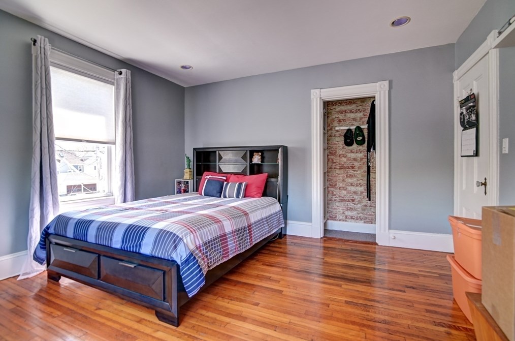 72 Elm Ave, Quincy MA  02170-2940 exterior