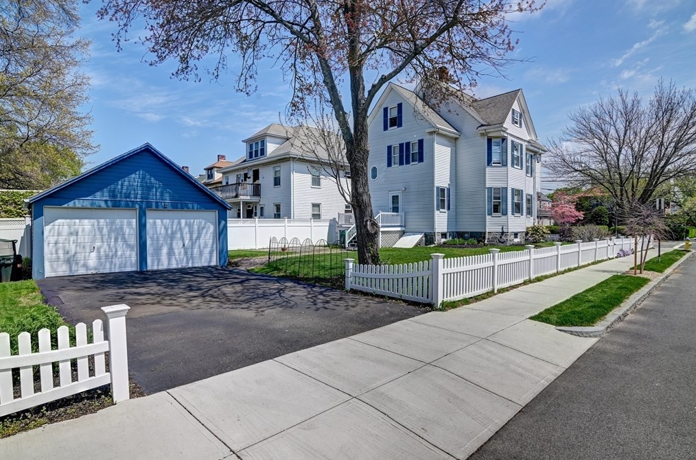 72 Elm Ave, Quincy, MA 02170