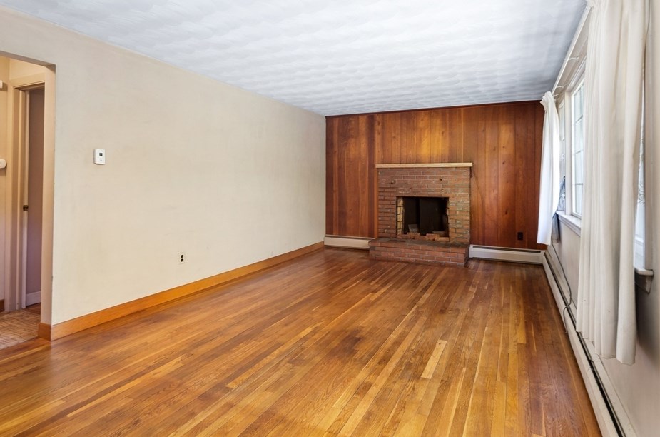 34 Carleton Rd, Hingham MA 02043-3009 exterior