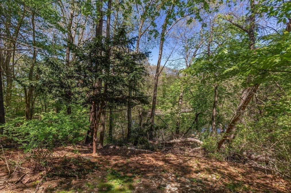 34 Carleton Rd, Hingham MA 02043-3009 exterior