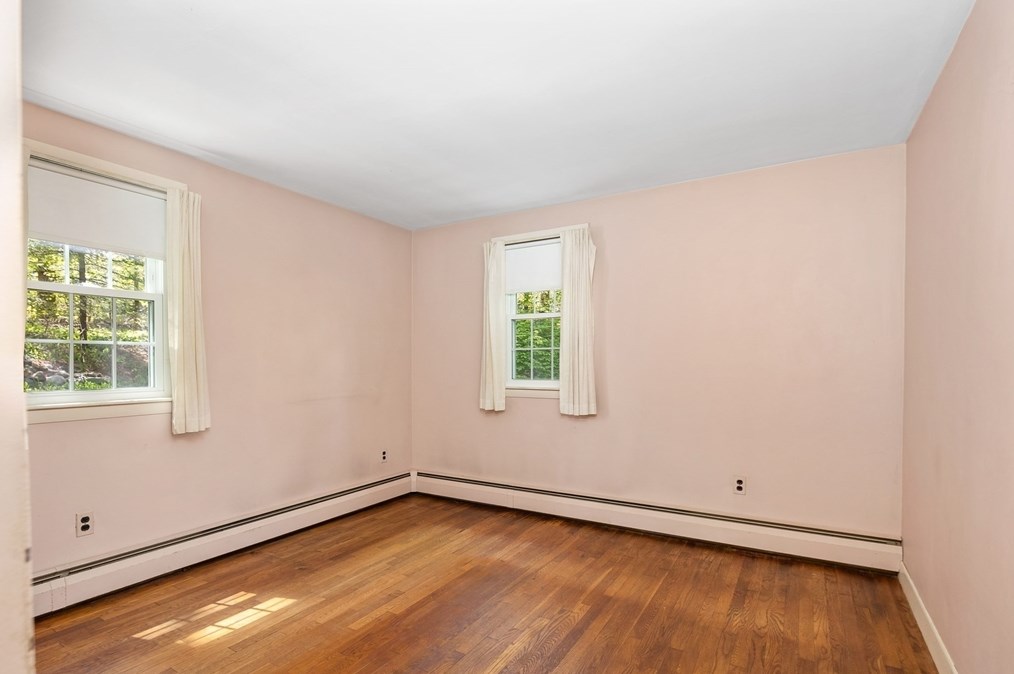 34 Carleton Rd, Hingham MA 02043-3009 exterior