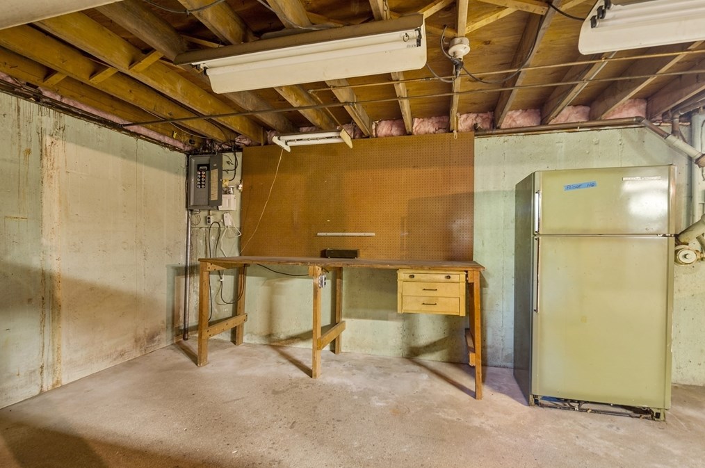 34 Carleton Rd, Hingham MA 02043-3009 exterior