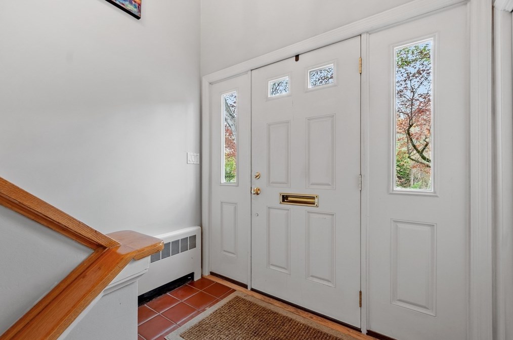 22 Ellis Dr, Worcester MA 01609-1423 exterior