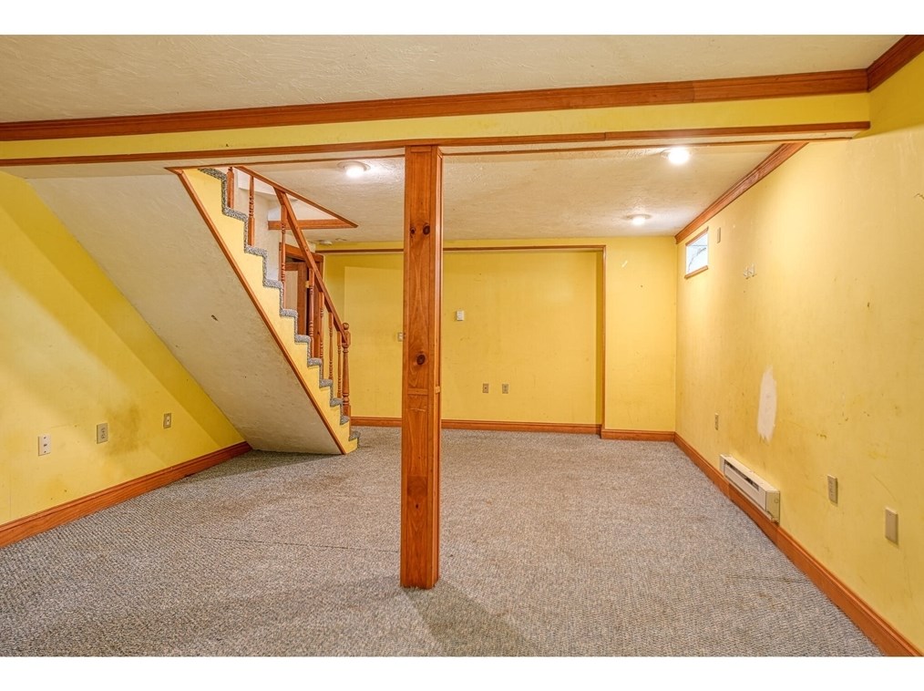 40 Lake St, Uxbridge MA  01569-1277 exterior