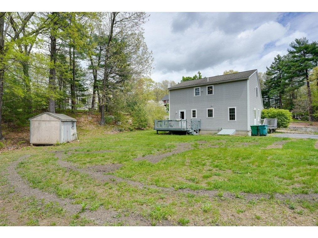 40 Lake St, Uxbridge MA  01569-1277 exterior