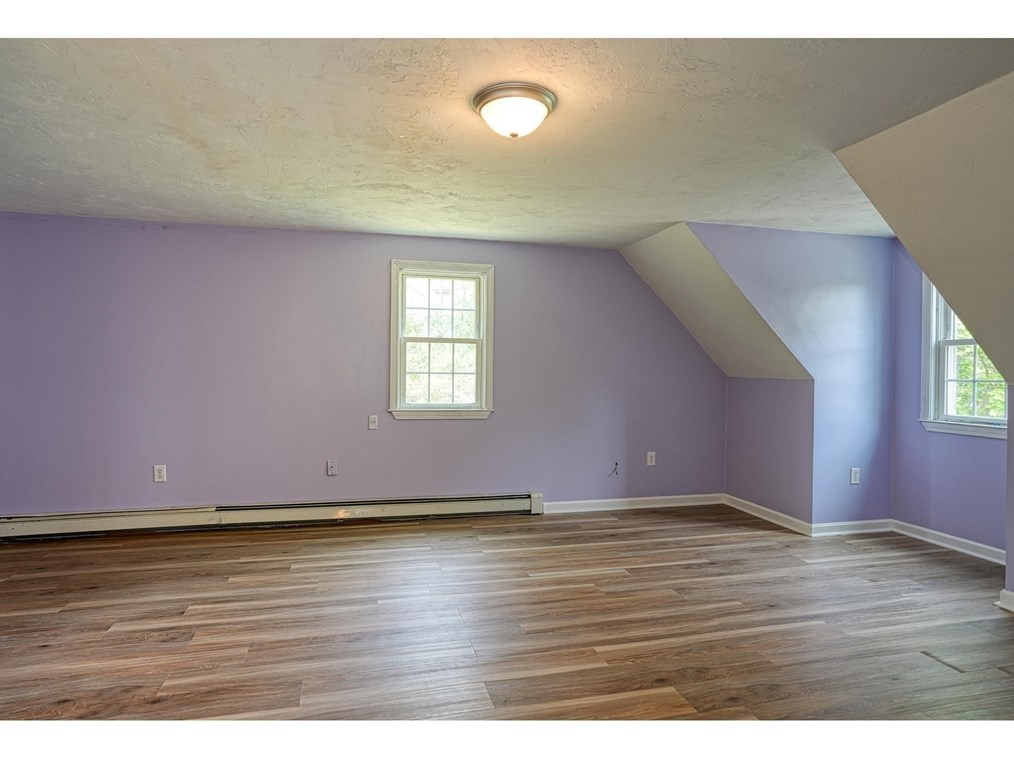 40 Lake St, Uxbridge MA  01569-1277 exterior