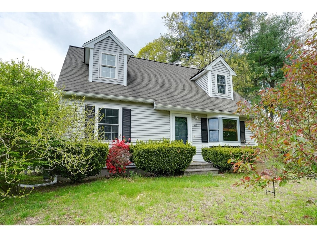 40 Lake St, Uxbridge MA  01569-1277 exterior
