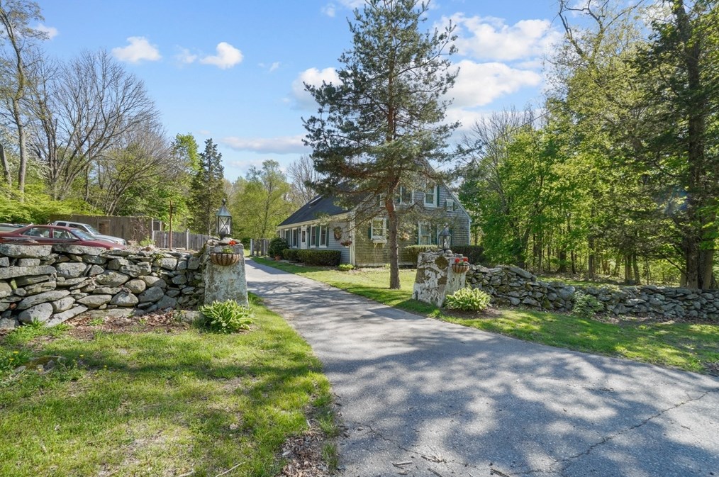 142 Peck St, Rehoboth, MA 02769 exterior