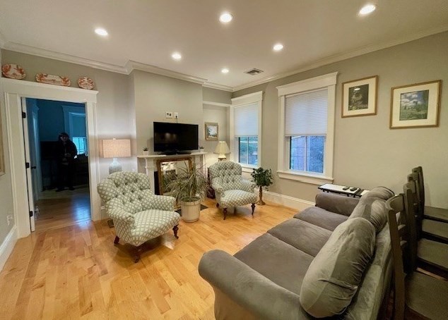 12 Monument Ct #2, Boston, MA 02129