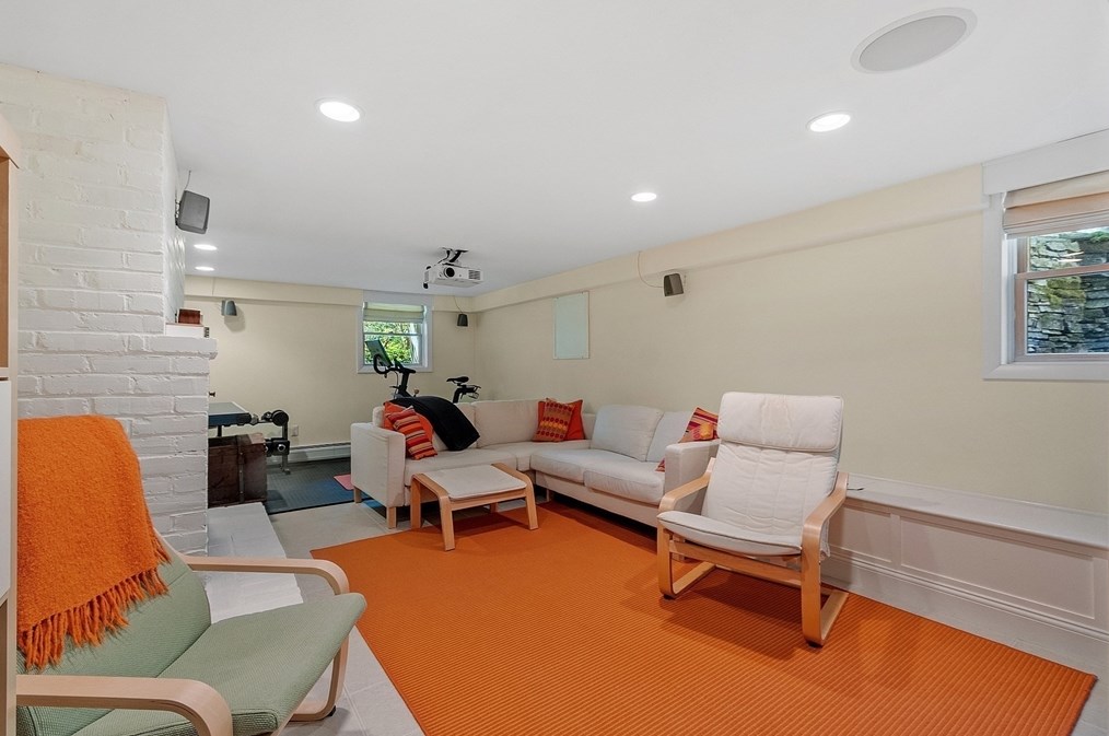 41 Taylor Rd, Acton MA 01720-4516 exterior