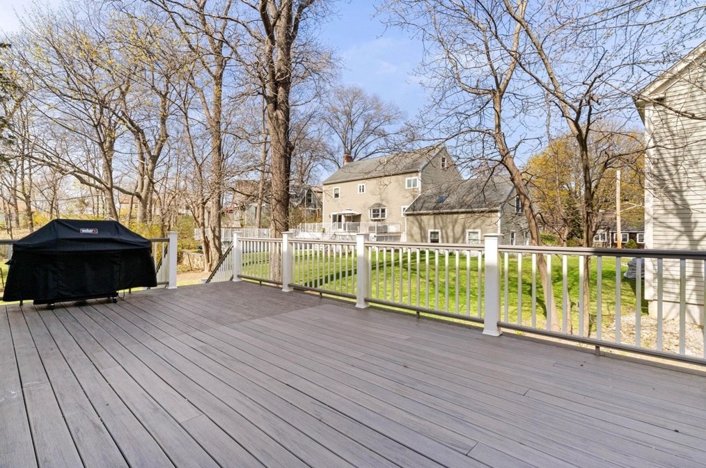 21 Clf Rd, Hingham MA 02043-1452 exterior