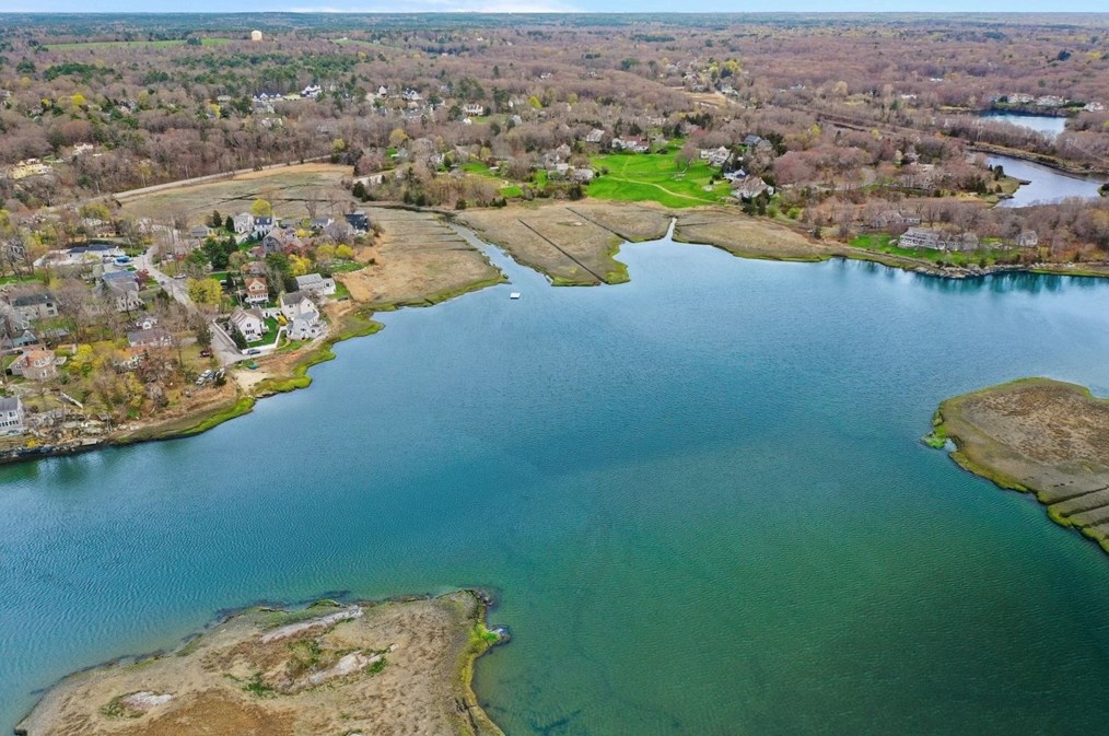 21 Clf Rd, Hingham MA 02043-1452 exterior