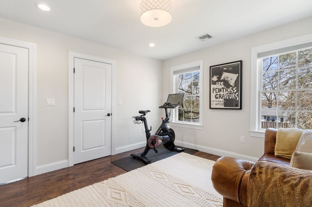 21 Clf Rd, Hingham MA 02043-1452 exterior