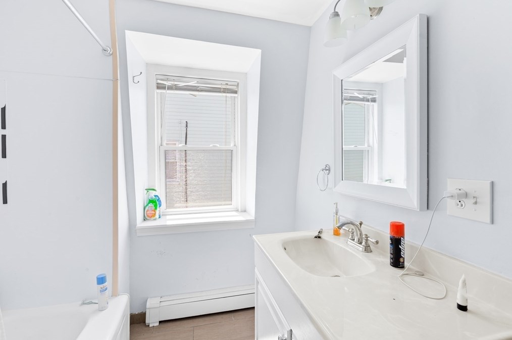 651 7th St, Boston MA 02127-4246 exterior