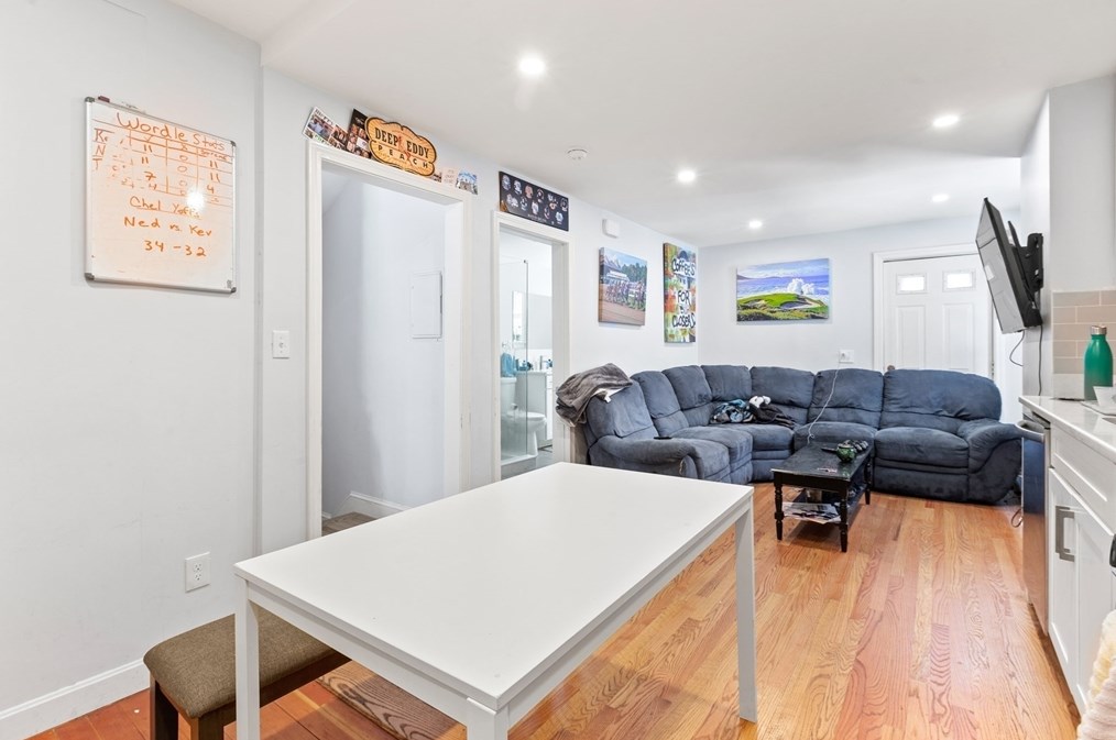 651 7th St, Boston MA 02127-4246 exterior