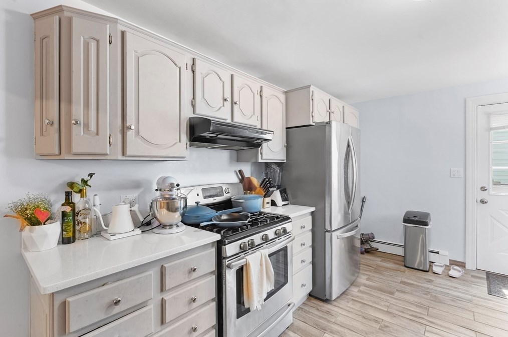 651 7th St, Boston MA 02127-4246 exterior