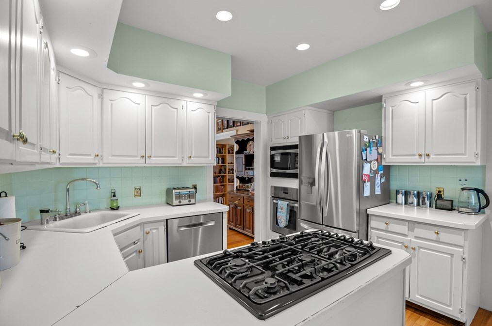 31 Wilbur St, Weymouth MA 02189 exterior